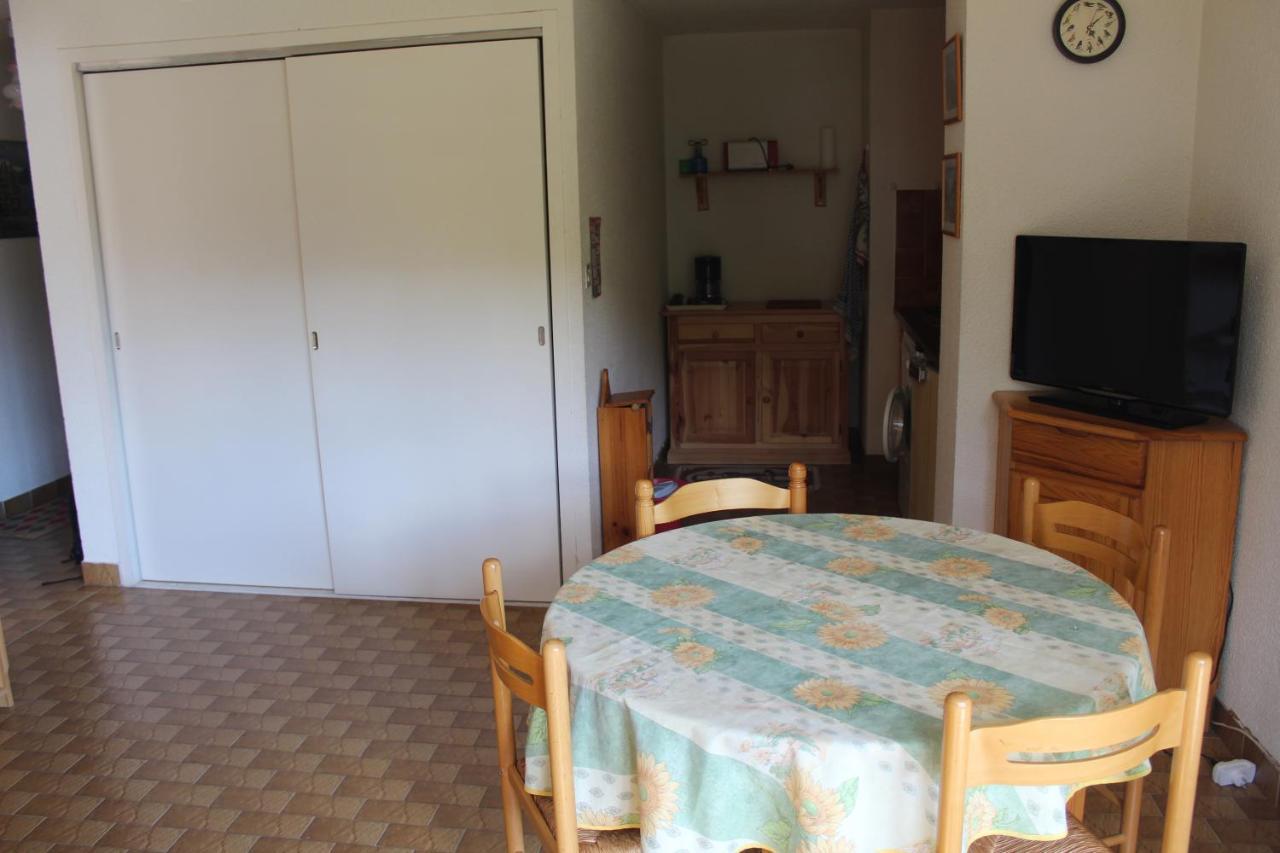 Appartement Au Calme, A Deux Pas Du Plan D Eau アンブラン エクステリア 写真